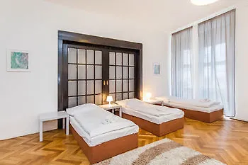 Welcome 5 * Prague